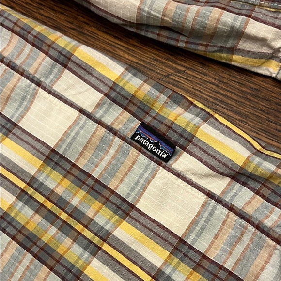 Patagonia Men's Yellow and Brown Plaid Shirt XXL - Picture 6 of 10